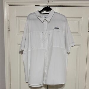 Columbia PFG  Men's Classic White Button Down Shirt